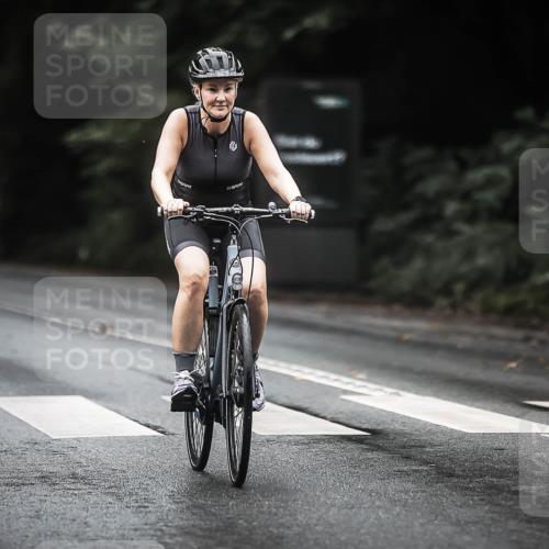 13.09.2026 - Stadtparktriathlon H.Heesch http://msf.ph/oto/10319233 13.09.2026 13:03:31 Radfahren 1097, 1250, 1389 meine-sportfotos.de