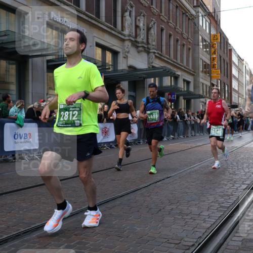 13.09.2026 - 21. swb-Marathon Bremen Strokosch-Dieckow http://msf.ph/oto/10319254 13.09.2026 13:17:26 Ziel 560, 771, 948, 1297, 2001, 2008, 2125, 2234, 2812, 3051, 3192, 3760, 4171, 4286, 4374, 4498, 4499, 4620, 5041, 5530, 5550, 5817, 5935, 7901, 8100, 8250, 8446, 9400, 9505, 9595, 9596, 13041, 13107, 842, 2052, 3148, 4805, 6095, 6624, 6734, 6759, 6803, 7284, 8111, 8253, 8418, 8446, 8532, 8714, 9075 meine-sportfotos.de