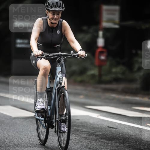 13.09.2026 - Stadtparktriathlon H.Heesch http://msf.ph/oto/10319272 13.09.2026 13:03:32 Radfahren 1097, 1199, 1250, 1389 meine-sportfotos.de