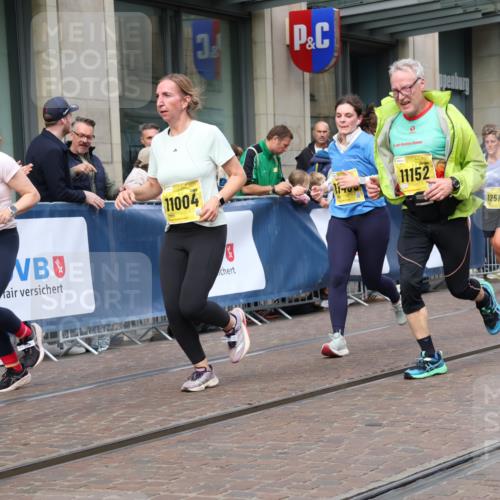 13.09.2026 - 21. swb-Marathon Bremen Strokosch-Dieckow http://msf.ph/oto/10319306 13.09.2026 10:58:17 Ziel 10878, 10879, 11004, 11030, 11152, 11189, 11228, 11384, 11403, 11455, 11488, 11686, 11743, 11750, 11953, 11955, 12180, 12237, 12320, 12499, 12505, 12518, 10249, 10494, 10530, 10543, 10559, 10604, 10673, 10750, 10798, 10826, 10828, 10903, 10914, 10931, 10932, 11120, 11131, 11136, 11202, 11295, 11332, 11388, 11403, 11420, 11750, 11752, 11863, 11884, 11906, 11952, 12017, 12092, 12386, 12387, 12441, 12482 meine-sportfotos.de