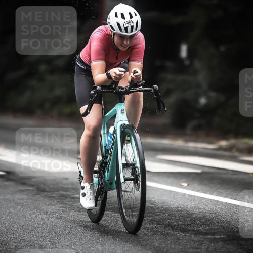 13.09.2026 - Stadtparktriathlon H.Heesch http://msf.ph/oto/10319312 13.09.2026 13:03:34 Radfahren 1097, 1199, 1389 meine-sportfotos.de