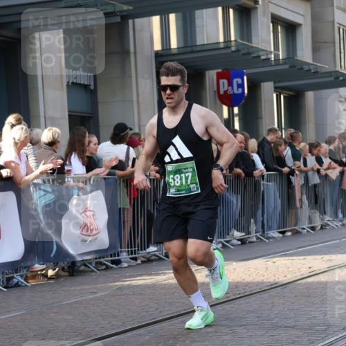 13.09.2026 - 21. swb-Marathon Bremen Strokosch-Dieckow http://msf.ph/oto/10319394 13.09.2026 13:17:29 Ziel 771, 948, 1297, 1797, 2001, 2125, 2234, 2634, 2812, 3051, 3192, 3760, 4171, 4286, 4374, 4498, 4499, 4620, 5041, 5530, 5817, 5935, 7901, 8250, 8805, 8869, 9400, 9505, 9595, 9596, 9837, 13041, 13107, 560, 842, 2008, 2052, 3148, 4805, 5550, 6095, 6624, 6734, 6759, 6803, 8100, 8253, 8418, 8446, 8532, 8714, 9075 meine-sportfotos.de