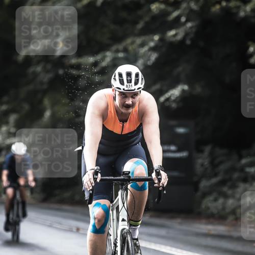 13.09.2026 - Stadtparktriathlon H.Heesch http://msf.ph/oto/10319416 13.09.2026 11:55:27 Radfahren 831, 867, 925 meine-sportfotos.de