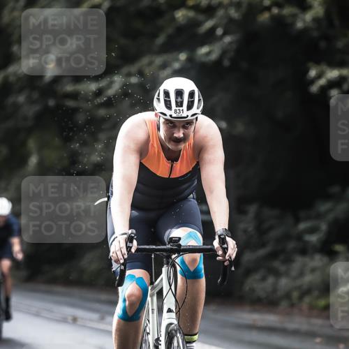 13.09.2026 - Stadtparktriathlon H.Heesch http://msf.ph/oto/10319420 13.09.2026 11:55:27 Radfahren 831, 867, 925 meine-sportfotos.de