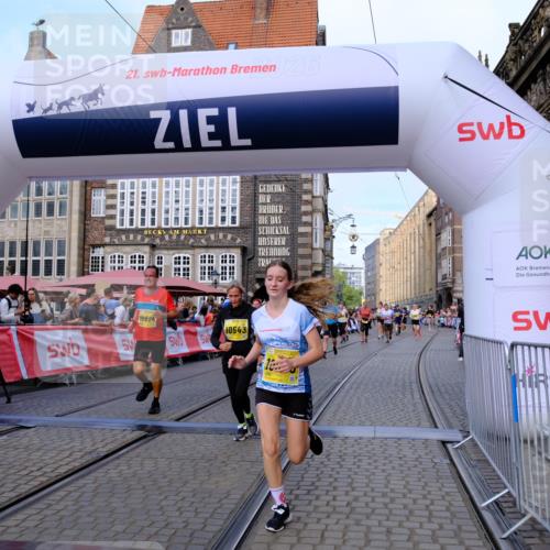13.09.2026 - 21. swb-Marathon Bremen Tim E. http://msf.ph/oto/10319422 13.09.2026 10:58:20 Ziel 10078, 10494, 10543, 10559, 10565, 10604, 10673, 10826, 10828, 10903, 10914, 10931, 10932, 11136, 11295, 11332, 11752, 11824, 11863, 11884, 12441, 12482, 12551 meine-sportfotos.de