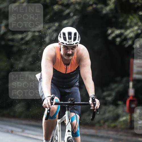 13.09.2026 - Stadtparktriathlon H.Heesch http://msf.ph/oto/10319431 13.09.2026 11:55:27 Radfahren 831, 867, 925 meine-sportfotos.de