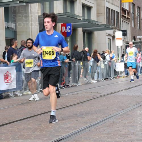 13.09.2026 - 21. swb-Marathon Bremen Strokosch-Dieckow http://msf.ph/oto/10319461 13.09.2026 10:58:22 Ziel 10254, 10485, 10794, 10832, 10878, 10879, 10948, 11030, 11189, 11228, 11384, 11488, 11743, 11955, 12176, 12180, 12237, 12320, 12499, 12505, 10249, 10494, 10530, 10543, 10604, 10673, 10750, 10798, 10826, 10828, 10903, 10914, 10931, 10932, 11004, 11120, 11131, 11152, 11202, 11295, 11388, 11403, 11420, 11455, 11686, 11750, 11752, 11884, 11906, 11952, 11953, 12017, 12092, 12386, 12387, 12441, 12482, 12518 meine-sportfotos.de