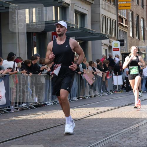 13.09.2026 - 21. swb-Marathon Bremen Strokosch-Dieckow http://msf.ph/oto/10319466 13.09.2026 13:17:31 Ziel 771, 948, 1297, 1631, 1797, 2001, 2125, 2234, 2634, 2812, 3051, 3192, 3760, 4286, 4374, 4498, 4499, 4620, 5530, 5817, 5935, 8250, 8805, 8869, 9400, 9505, 9595, 9596, 9837, 13041, 13107, 560, 842, 2008, 3148, 4171, 4805, 5041, 5550, 6095, 6734, 6759, 6803, 7901, 8100, 8250, 8253, 8446, 8532, 8714, 9075 meine-sportfotos.de