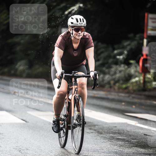 13.09.2026 - Stadtparktriathlon H.Heesch http://msf.ph/oto/10319508 13.09.2026 11:55:35 Radfahren 826, 892 meine-sportfotos.de