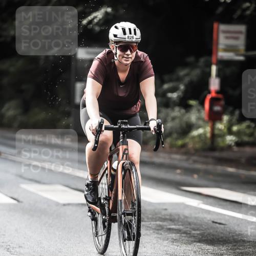 13.09.2026 - Stadtparktriathlon H.Heesch http://msf.ph/oto/10319514 13.09.2026 11:55:35 Radfahren 826, 892 meine-sportfotos.de