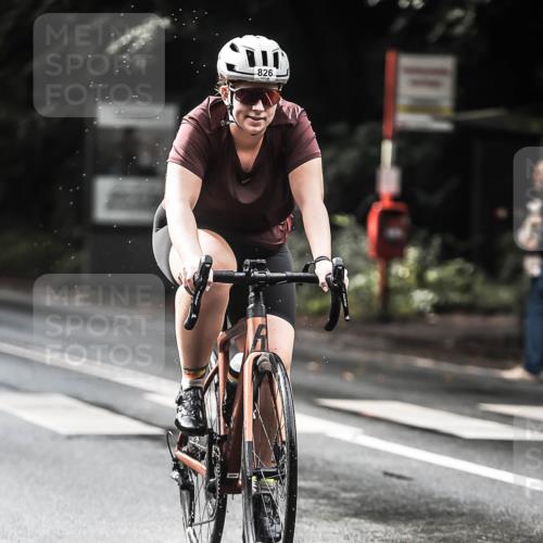 13.09.2026 - Stadtparktriathlon H.Heesch http://msf.ph/oto/10319519 13.09.2026 11:55:35 Radfahren 826, 892 meine-sportfotos.de