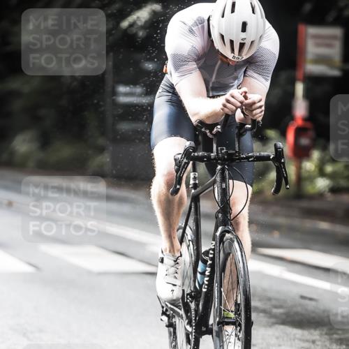 13.09.2026 - Stadtparktriathlon H.Heesch http://msf.ph/oto/10319566 13.09.2026 11:55:40 Radfahren 786, 826, 862, 873, 892 meine-sportfotos.de