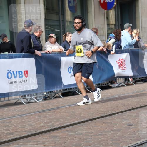 13.09.2026 - 21. swb-Marathon Bremen Strokosch-Dieckow http://msf.ph/oto/10319582 13.09.2026 10:58:24 Ziel 10254, 10485, 10794, 10832, 10878, 10879, 10948, 11030, 11189, 11228, 11384, 11488, 11743, 11955, 12176, 12180, 12237, 12320, 12414, 12499, 12505, 10249, 10494, 10530, 10543, 10604, 10673, 10750, 10798, 10826, 10828, 10903, 10914, 10931, 10932, 11004, 11120, 11131, 11152, 11202, 11295, 11388, 11403, 11420, 11455, 11686, 11750, 11752, 11884, 11906, 11952, 11953, 12017, 12092, 12386, 12387, 12441, 12482, 12518 meine-sportfotos.de