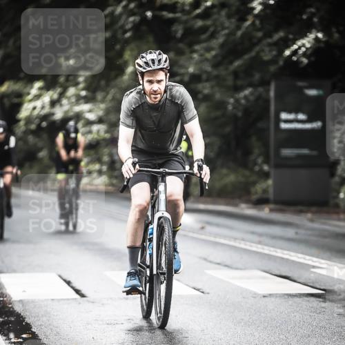 13.09.2026 - Stadtparktriathlon H.Heesch http://msf.ph/oto/10319583 13.09.2026 11:55:42 Radfahren 786, 862, 873, 892 meine-sportfotos.de