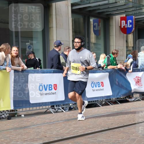 13.09.2026 - 21. swb-Marathon Bremen Strokosch-Dieckow http://msf.ph/oto/10319599 13.09.2026 10:58:24 Ziel 10254, 10485, 10794, 10832, 10878, 10879, 10948, 11030, 11189, 11228, 11384, 11488, 11743, 11955, 12176, 12180, 12237, 12320, 12414, 12499, 12505, 10249, 10494, 10530, 10543, 10604, 10673, 10750, 10798, 10826, 10828, 10903, 10914, 10931, 10932, 11004, 11120, 11131, 11152, 11202, 11295, 11388, 11403, 11420, 11455, 11686, 11750, 11752, 11884, 11906, 11952, 11953, 12017, 12092, 12386, 12387, 12441, 12482, 12518 meine-sportfotos.de