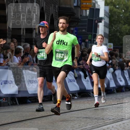 13.09.2026 - 21. swb-Marathon Bremen Strokosch-Dieckow http://msf.ph/oto/10319621 13.09.2026 13:24:43 Ziel 789, 790, 1250, 2295, 2491, 3994, 4000, 4559, 5012, 5572, 5668, 5669, 5928, 5929, 5953, 6080, 7069, 7081, 7156, 7568, 8310, 8415, 8784, 9264, 9573, 9676, 9916, 972, 2761, 3015, 4113, 4198, 4262, 4973, 5664, 6079, 6360, 6544, 6807, 7409, 7854, 8853, 9152, 10103 meine-sportfotos.de