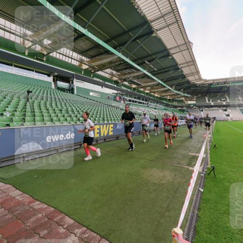 13.09.2026 - 21. swb-Marathon Bremen Michael Burmester http://msf.ph/oto/10319635 13.09.2026 13:18:35 Laufen im Stadion 311, 404, 486, 512, 546, 588, 732, 753, 837, 921, 1424, 1425, 1431, 1506, 1765, 1790, 1844, 1868, 2056, 2067, 2096, 2123, 2137, 2224, 2240, 2294, 2357, 2358, 2389, 2419, 2453, 2532, 2557, 2563, 2601, 2614, 2622, 2647, 2655, 2703, 2786, 2843, 2845, 2849, 2857, 2879, 2880, 2893, 2944, 2983, 2984, 2999, 3031, 3046, 3072, 3096, 3100, 3104, 3146, 3180, 3189, 3195, 3198, 3210, 3285, 3287, 3314, 3337, 3421, 3431, 3476, 3537, 3548, 3619, 3633, 3654, 3740, 3879, 4478 meine-sportfotos.de