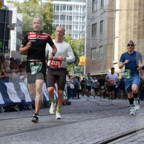13.09.2026 - 21. swb-Marathon Bremen Strokosch-Dieckow http://msf.ph/oto/10319654 13.09.2026 13:07:58 Ziel 819, 969, 2135, 4852, 4990, 5570, 5976, 7558, 7803, 8060, 8467, 8611, 8737, 9035, 9356, 2098, 2266, 2844, 6692, 13091 meine-sportfotos.de