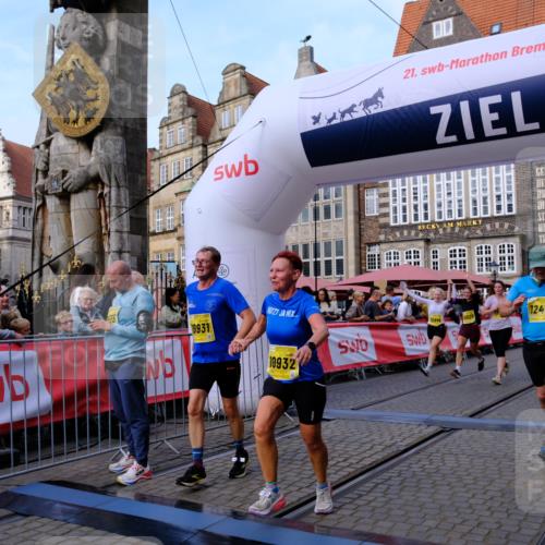 13.09.2026 - 21. swb-Marathon Bremen Tim E. http://msf.ph/oto/10319655 13.09.2026 10:58:24 Ziel 10249, 10494, 10543, 10559, 10604, 10673, 10750, 10798, 10826, 10828, 10903, 10914, 10931, 10932, 11120, 11136, 11295, 11332, 11388, 11420, 11752, 11863, 11884, 11952, 12017, 12386, 12387, 12441, 12482, 12551 meine-sportfotos.de