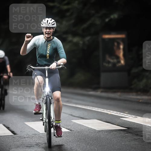 13.09.2026 - Stadtparktriathlon H.Heesch http://msf.ph/oto/10319662 13.09.2026 13:04:20 Radfahren 1170, 1245, 1261, 1275, 1297, 1301 meine-sportfotos.de