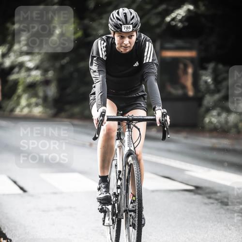 13.09.2026 - Stadtparktriathlon H.Heesch http://msf.ph/oto/10319667 13.09.2026 11:55:46 Radfahren 786, 862, 873, 892, 932 meine-sportfotos.de