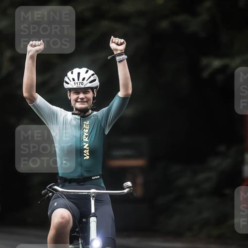 13.09.2026 - Stadtparktriathlon H.Heesch http://msf.ph/oto/10319707 13.09.2026 13:04:21 Radfahren 1170, 1196, 1245, 1261, 1269, 1275, 1297, 1301 meine-sportfotos.de