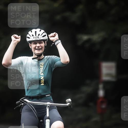 13.09.2026 - Stadtparktriathlon H.Heesch http://msf.ph/oto/10319716 13.09.2026 13:04:21 Radfahren 1170, 1196, 1245, 1261, 1269, 1275, 1297, 1301 meine-sportfotos.de