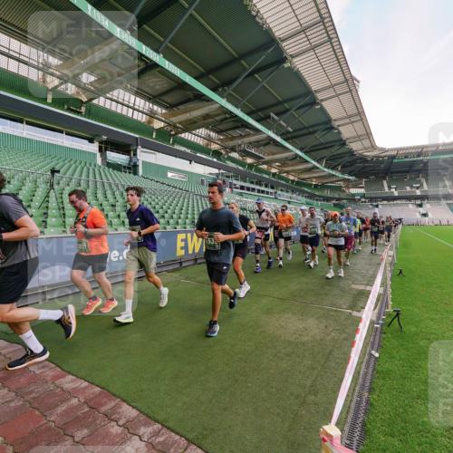 13.09.2026 - 21. swb-Marathon Bremen Michael Burmester http://msf.ph/oto/10319721 13.09.2026 13:18:46 Laufen im Stadion 311, 333, 404, 486, 512, 546, 732, 753, 837, 921, 938, 1424, 1425, 1431, 1506, 1765, 1790, 1844, 1868, 2056, 2096, 2123, 2137, 2224, 2240, 2294, 2315, 2357, 2358, 2389, 2419, 2453, 2557, 2563, 2601, 2614, 2622, 2647, 2689, 2703, 2786, 2843, 2845, 2849, 2857, 2879, 2880, 2893, 2944, 2983, 2984, 2999, 3031, 3046, 3072, 3096, 3100, 3146, 3180, 3189, 3198, 3210, 3285, 3287, 3337, 3421, 3431, 3476, 3537, 3548, 3619, 3633, 3654, 3740, 3879, 4478 meine-sportfotos.de