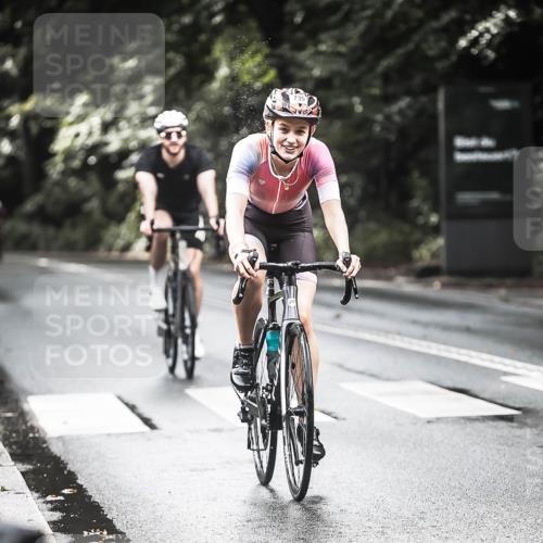 13.09.2026 - Stadtparktriathlon H.Heesch http://msf.ph/oto/10319723 13.09.2026 11:55:55 Radfahren 739, 865, 932, 985 meine-sportfotos.de