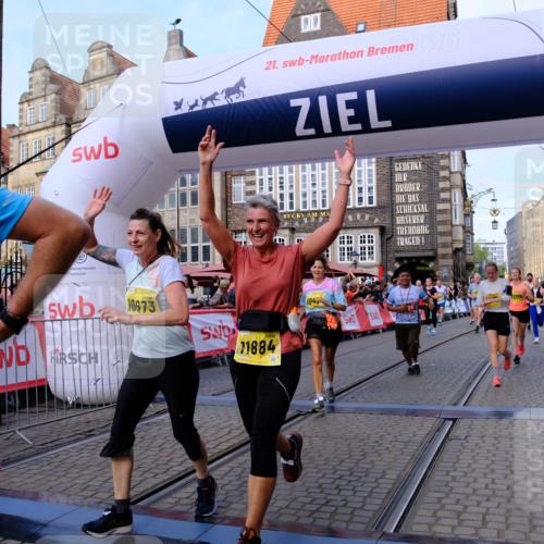 13.09.2026 - 21. swb-Marathon Bremen Tim E. http://msf.ph/oto/10319729 13.09.2026 10:58:26 Ziel 10249, 10494, 10530, 10543, 10604, 10673, 10750, 10798, 10826, 10828, 10903, 10914, 10931, 10932, 11120, 11131, 11295, 11332, 11388, 11420, 11752, 11863, 11884, 11952, 12017, 12386, 12387, 12441, 12482 meine-sportfotos.de