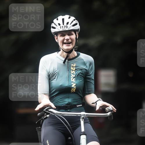 13.09.2026 - Stadtparktriathlon H.Heesch http://msf.ph/oto/10319732 13.09.2026 13:04:21 Radfahren 1170, 1196, 1245, 1261, 1269, 1275, 1297, 1301 meine-sportfotos.de