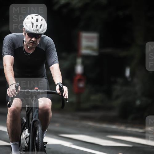 13.09.2026 - Stadtparktriathlon H.Heesch http://msf.ph/oto/10319754 13.09.2026 13:04:23 Radfahren 1170, 1196, 1245, 1261, 1269, 1297, 1301 meine-sportfotos.de
