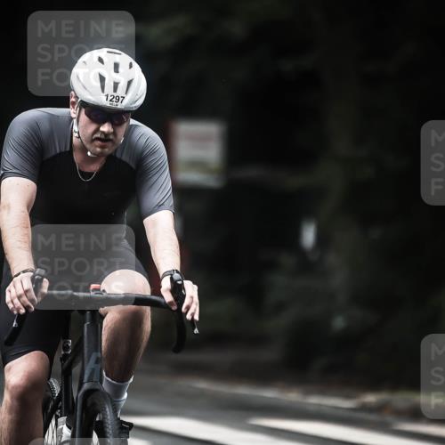 13.09.2026 - Stadtparktriathlon H.Heesch http://msf.ph/oto/10319758 13.09.2026 13:04:23 Radfahren 1170, 1196, 1245, 1261, 1269, 1297, 1301 meine-sportfotos.de