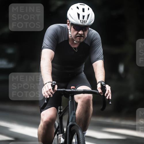 13.09.2026 - Stadtparktriathlon H.Heesch http://msf.ph/oto/10319762 13.09.2026 13:04:23 Radfahren 1170, 1196, 1245, 1261, 1269, 1297, 1301 meine-sportfotos.de