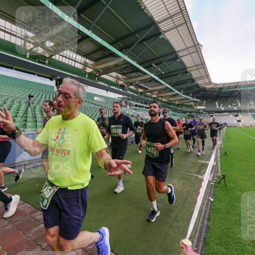 13.09.2026 - 21. swb-Marathon Bremen Michael Burmester http://msf.ph/oto/10319768 13.09.2026 13:18:51 Laufen im Stadion 311, 333, 404, 486, 512, 546, 732, 753, 837, 921, 938, 1156, 1424, 1425, 1431, 1506, 1765, 1790, 1844, 1868, 2056, 2123, 2137, 2224, 2240, 2294, 2315, 2357, 2358, 2419, 2453, 2557, 2563, 2601, 2614, 2622, 2647, 2689, 2702, 2703, 2722, 2786, 2843, 2845, 2849, 2857, 2879, 2880, 2893, 2944, 2983, 2984, 2999, 3031, 3046, 3072, 3096, 3100, 3146, 3180, 3189, 3198, 3210, 3285, 3287, 3337, 3421, 3431, 3476, 3537, 3548, 3619, 3633, 3654, 3740, 3879, 4478 meine-sportfotos.de