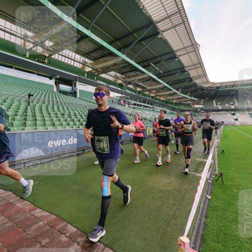 13.09.2026 - 21. swb-Marathon Bremen Michael Burmester http://msf.ph/oto/10319784 13.09.2026 13:18:52 Laufen im Stadion 311, 333, 404, 486, 512, 546, 732, 753, 837, 921, 938, 1156, 1424, 1425, 1431, 1506, 1765, 1790, 1844, 1868, 2056, 2123, 2137, 2224, 2240, 2294, 2315, 2357, 2358, 2419, 2453, 2557, 2563, 2601, 2614, 2622, 2647, 2689, 2702, 2703, 2722, 2786, 2843, 2845, 2849, 2857, 2879, 2880, 2893, 2944, 2983, 2984, 2999, 3031, 3046, 3072, 3096, 3100, 3146, 3180, 3189, 3198, 3210, 3263, 3285, 3287, 3337, 3421, 3431, 3476, 3537, 3548, 3619, 3633, 3654, 3740, 3879, 4478 meine-sportfotos.de