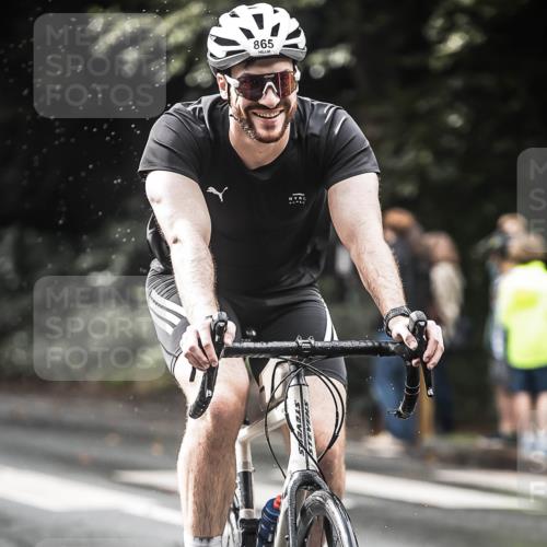 13.09.2026 - Stadtparktriathlon H.Heesch http://msf.ph/oto/10319814 13.09.2026 11:55:57 Radfahren 739, 865, 927, 985 meine-sportfotos.de