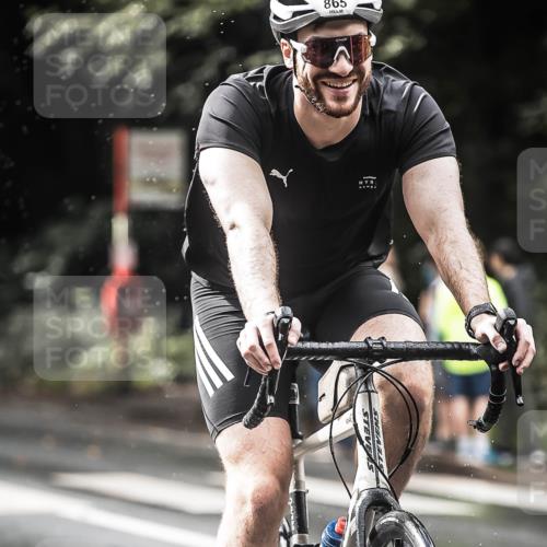 13.09.2026 - Stadtparktriathlon H.Heesch http://msf.ph/oto/10319820 13.09.2026 11:55:57 Radfahren 739, 865, 927, 985 meine-sportfotos.de