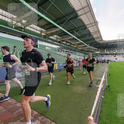13.09.2026 - 21. swb-Marathon Bremen Michael Burmester http://msf.ph/oto/10319856 13.09.2026 13:18:58 Laufen im Stadion 311, 333, 404, 486, 512, 546, 732, 753, 837, 921, 938, 1156, 1431, 1506, 1765, 1844, 1868, 2056, 2123, 2137, 2224, 2240, 2294, 2315, 2357, 2358, 2453, 2557, 2563, 2601, 2614, 2622, 2626, 2647, 2689, 2702, 2703, 2722, 2786, 2843, 2845, 2849, 2857, 2879, 2880, 2893, 2944, 2983, 2999, 3031, 3046, 3072, 3096, 3100, 3116, 3146, 3180, 3189, 3198, 3210, 3243, 3263, 3285, 3287, 3315, 3337, 3421, 3476, 3537, 3548, 3619, 3633, 3654, 3740, 3879, 4478 meine-sportfotos.de