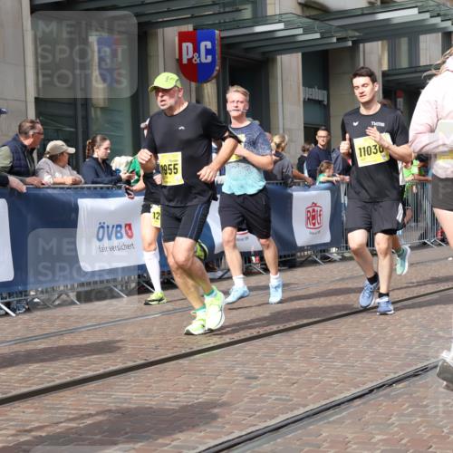 13.09.2026 - 21. swb-Marathon Bremen Strokosch-Dieckow http://msf.ph/oto/10319884 13.09.2026 10:58:29 Ziel 10254, 10485, 10787, 10794, 10832, 10948, 11030, 11189, 11228, 11267, 11278, 11488, 11743, 11955, 12130, 12131, 12176, 12237, 12271, 12320, 12414, 12505, 10249, 10494, 10530, 10673, 10750, 10798, 10828, 10878, 10879, 10914, 11004, 11120, 11131, 11152, 11202, 11295, 11384, 11388, 11403, 11420, 11455, 11686, 11750, 11752, 11884, 11906, 11952, 11953, 12017, 12092, 12180, 12386, 12387, 12482, 12499, 12518 meine-sportfotos.de
