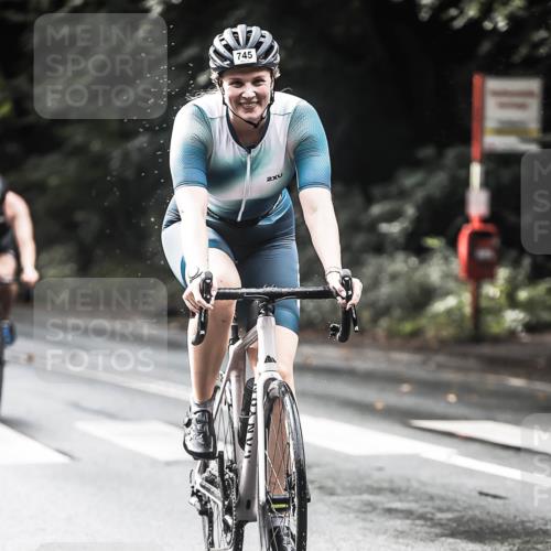 13.09.2026 - Stadtparktriathlon H.Heesch http://msf.ph/oto/10319900 13.09.2026 11:56:04 Radfahren 745, 857, 927, 965, 985 meine-sportfotos.de