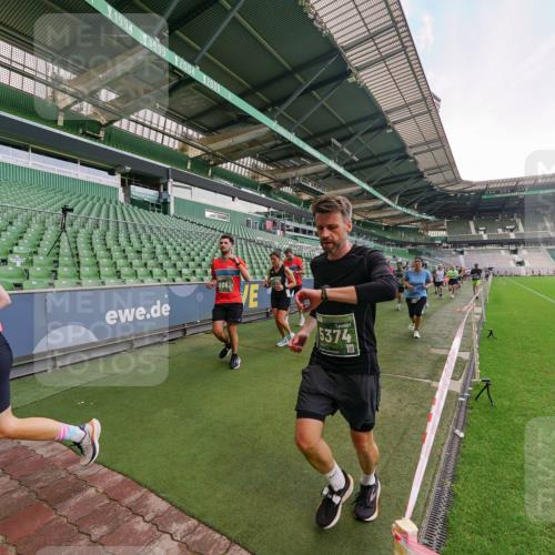 13.09.2026 - 21. swb-Marathon Bremen Michael Burmester http://msf.ph/oto/10319942 13.09.2026 13:19:08 Laufen im Stadion 311, 333, 404, 464, 486, 512, 546, 732, 753, 837, 921, 938, 1156, 1431, 1506, 1765, 1844, 1868, 1916, 2056, 2123, 2137, 2224, 2240, 2294, 2315, 2357, 2358, 2453, 2557, 2563, 2614, 2622, 2626, 2647, 2689, 2702, 2703, 2722, 2786, 2843, 2845, 2849, 2857, 2879, 2880, 2893, 2944, 2983, 2999, 3031, 3046, 3059, 3072, 3096, 3100, 3116, 3146, 3189, 3198, 3210, 3243, 3263, 3285, 3287, 3315, 3476, 3537, 3619, 3633, 3654, 3740, 3879, 4478 meine-sportfotos.de