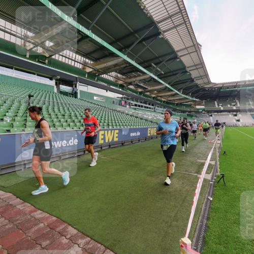 13.09.2026 - 21. swb-Marathon Bremen Michael Burmester http://msf.ph/oto/10319964 13.09.2026 13:19:09 Laufen im Stadion 311, 333, 404, 464, 486, 512, 546, 732, 753, 837, 921, 938, 1066, 1156, 1431, 1506, 1765, 1844, 1868, 1916, 2056, 2123, 2137, 2224, 2240, 2294, 2315, 2357, 2358, 2453, 2557, 2563, 2614, 2622, 2626, 2647, 2689, 2702, 2703, 2722, 2756, 2786, 2843, 2845, 2849, 2857, 2879, 2880, 2893, 2944, 2983, 2999, 3031, 3046, 3059, 3072, 3096, 3100, 3116, 3146, 3189, 3198, 3210, 3243, 3263, 3285, 3287, 3315, 3476, 3537, 3619, 3633, 3654, 3740, 3879, 4478 meine-sportfotos.de