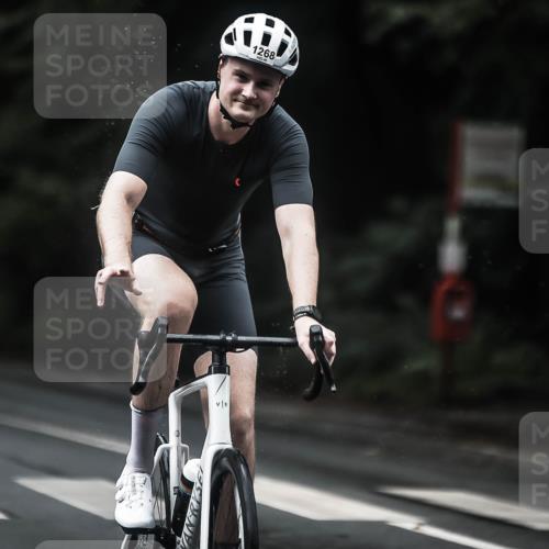 13.09.2026 - Stadtparktriathlon H.Heesch http://msf.ph/oto/10319987 13.09.2026 13:04:39 Radfahren 1205, 1211, 1268, 1271, 1286, 1316, 1338 meine-sportfotos.de