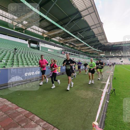 13.09.2026 - 21. swb-Marathon Bremen Michael Burmester http://msf.ph/oto/10319988 13.09.2026 13:19:13 Laufen im Stadion 333, 404, 464, 486, 512, 546, 732, 753, 837, 921, 938, 1066, 1156, 1431, 1506, 1765, 1844, 1868, 1916, 2056, 2123, 2137, 2224, 2240, 2294, 2315, 2357, 2358, 2453, 2557, 2563, 2614, 2622, 2626, 2689, 2702, 2703, 2722, 2756, 2786, 2843, 2845, 2849, 2857, 2879, 2880, 2893, 2944, 2983, 2999, 3031, 3046, 3059, 3072, 3096, 3100, 3116, 3146, 3189, 3198, 3210, 3243, 3263, 3285, 3287, 3315, 3476, 3537, 3619, 3633, 3654, 3740, 3879, 4478 meine-sportfotos.de