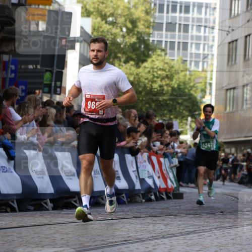13.09.2026 - 21. swb-Marathon Bremen Strokosch-Dieckow http://msf.ph/oto/10319999 13.09.2026 13:08:08 Ziel 969, 4732, 4852, 4990, 5570, 5976, 7558, 8611, 8737, 9035, 9356, 13160, 678, 1335, 1696, 2098, 2266, 3808, 4247, 5594, 8655, 9582 meine-sportfotos.de