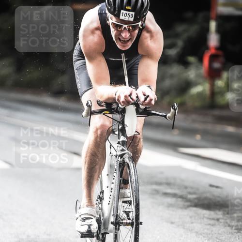 13.09.2026 - Stadtparktriathlon H.Heesch http://msf.ph/oto/10320003 13.09.2026 11:56:14 Radfahren 879, 1059 meine-sportfotos.de