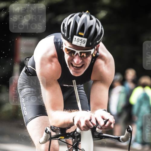 13.09.2026 - Stadtparktriathlon H.Heesch http://msf.ph/oto/10320016 13.09.2026 11:56:15 Radfahren 879, 1059 meine-sportfotos.de