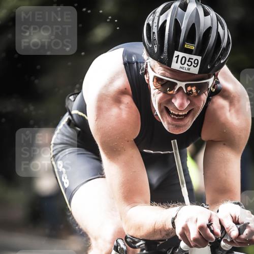 13.09.2026 - Stadtparktriathlon H.Heesch http://msf.ph/oto/10320025 13.09.2026 11:56:15 Radfahren 879, 1059 meine-sportfotos.de