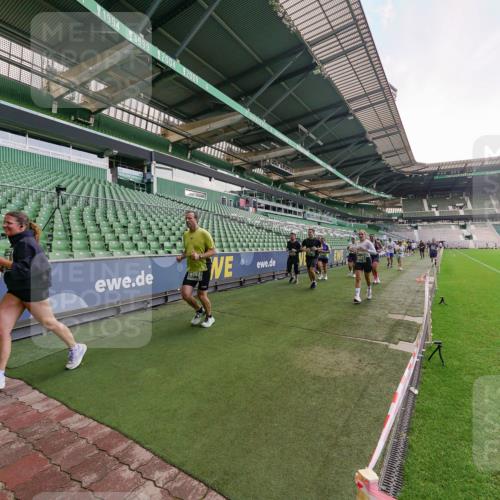 13.09.2026 - 21. swb-Marathon Bremen Michael Burmester http://msf.ph/oto/10320052 13.09.2026 13:19:20 Laufen im Stadion 333, 404, 464, 486, 512, 546, 732, 753, 837, 921, 938, 1066, 1156, 1431, 1506, 1765, 1844, 1868, 1916, 2028, 2056, 2123, 2137, 2224, 2240, 2294, 2315, 2357, 2358, 2453, 2557, 2563, 2614, 2622, 2626, 2689, 2702, 2703, 2722, 2756, 2786, 2843, 2845, 2849, 2857, 2879, 2880, 2893, 2944, 2983, 2999, 3031, 3046, 3059, 3072, 3096, 3100, 3116, 3146, 3189, 3198, 3210, 3243, 3263, 3285, 3287, 3310, 3315, 3476, 3537, 3619, 3633, 3654, 3740, 3879, 4478 meine-sportfotos.de